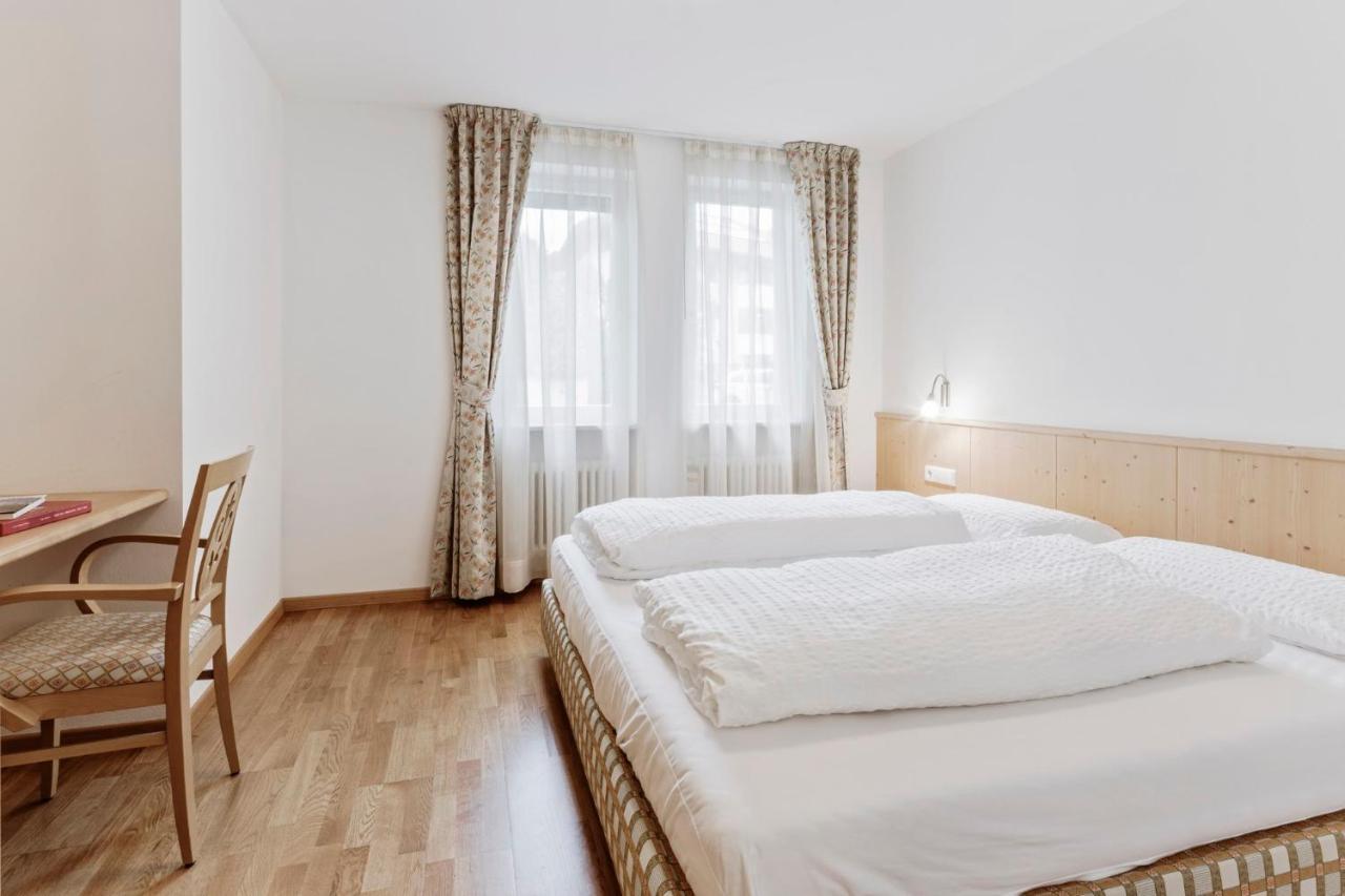 Apartments Petlin โอติเซ ภายนอก รูปภาพ
