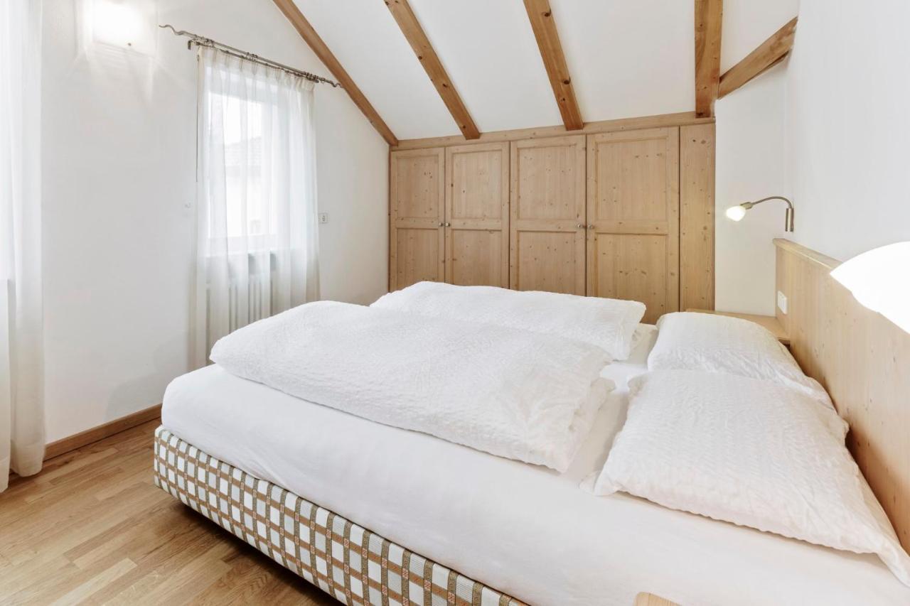 Apartments Petlin โอติเซ ภายนอก รูปภาพ