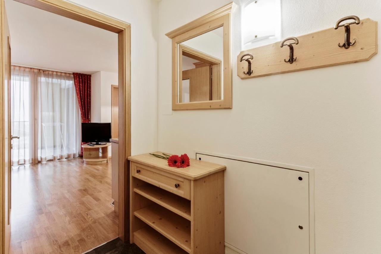 Apartments Petlin โอติเซ ภายนอก รูปภาพ