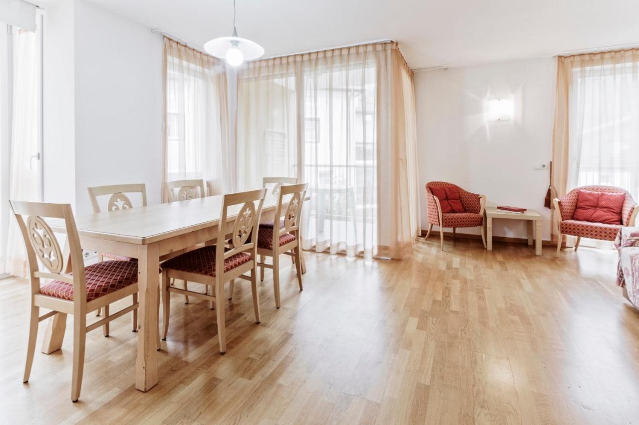 Apartments Petlin โอติเซ ภายนอก รูปภาพ